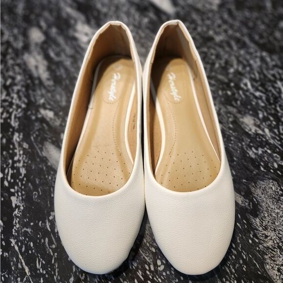 BRAND NEW HERSTYLE SLIP-ON WOMEN"S BALLET FLAT SHOE - Picture 2 of 14